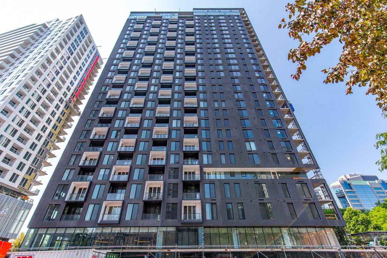 2300 Rue Tupper #613