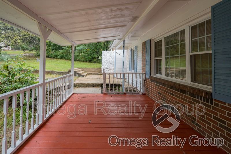 2165 Wayne Rd - Photo 4 of 50