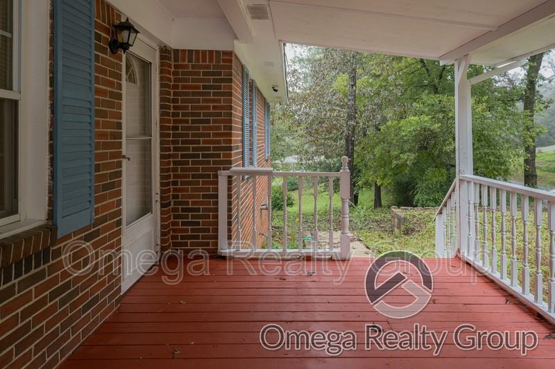 2165 Wayne Rd - Photo 6 of 50