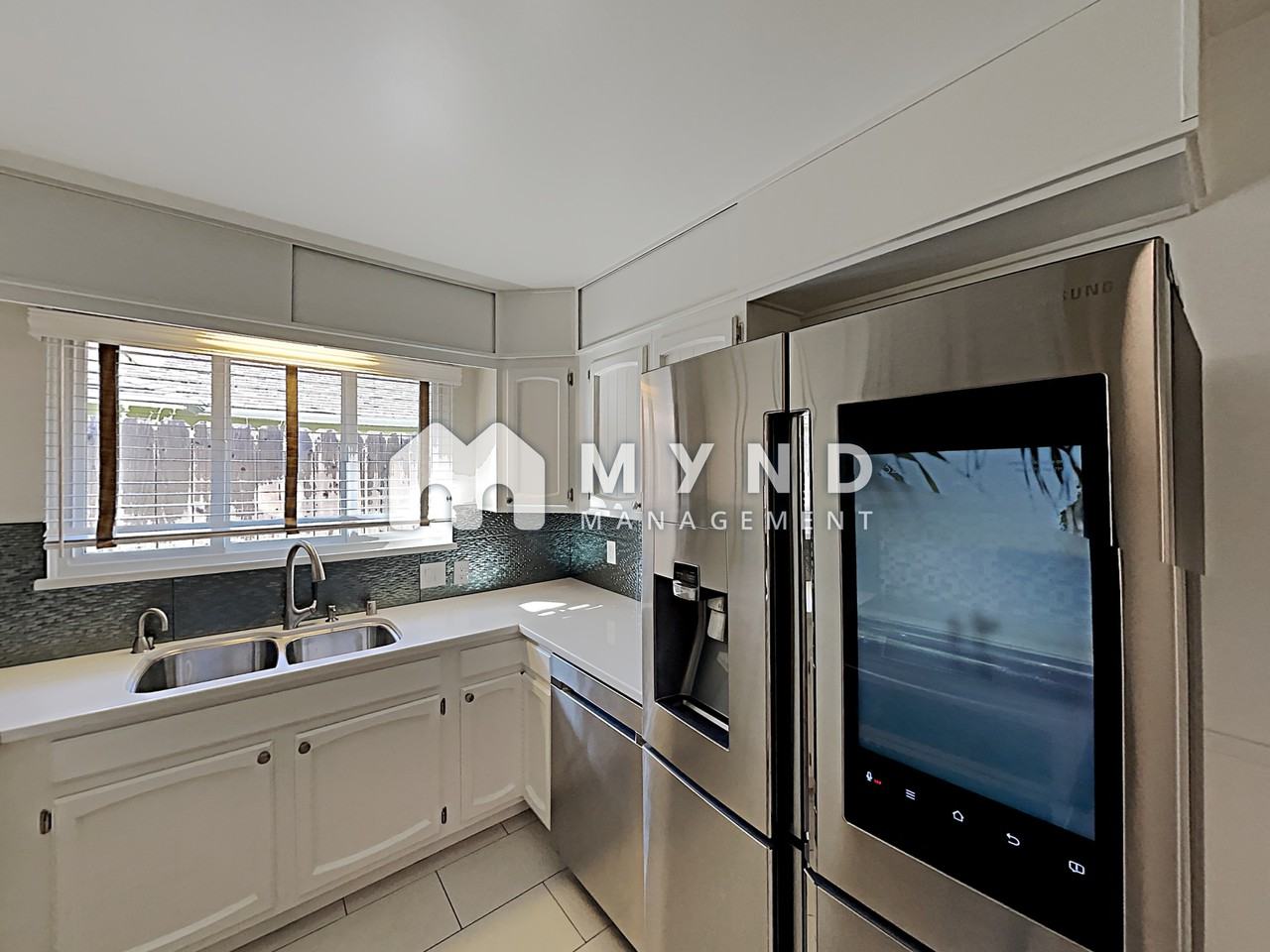 1871 Hamilton Ave - Photo 2 of 36