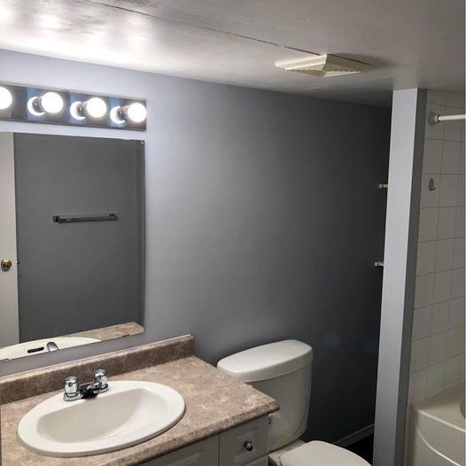 1177 Connaught Dr #B - Photo 6 of 8