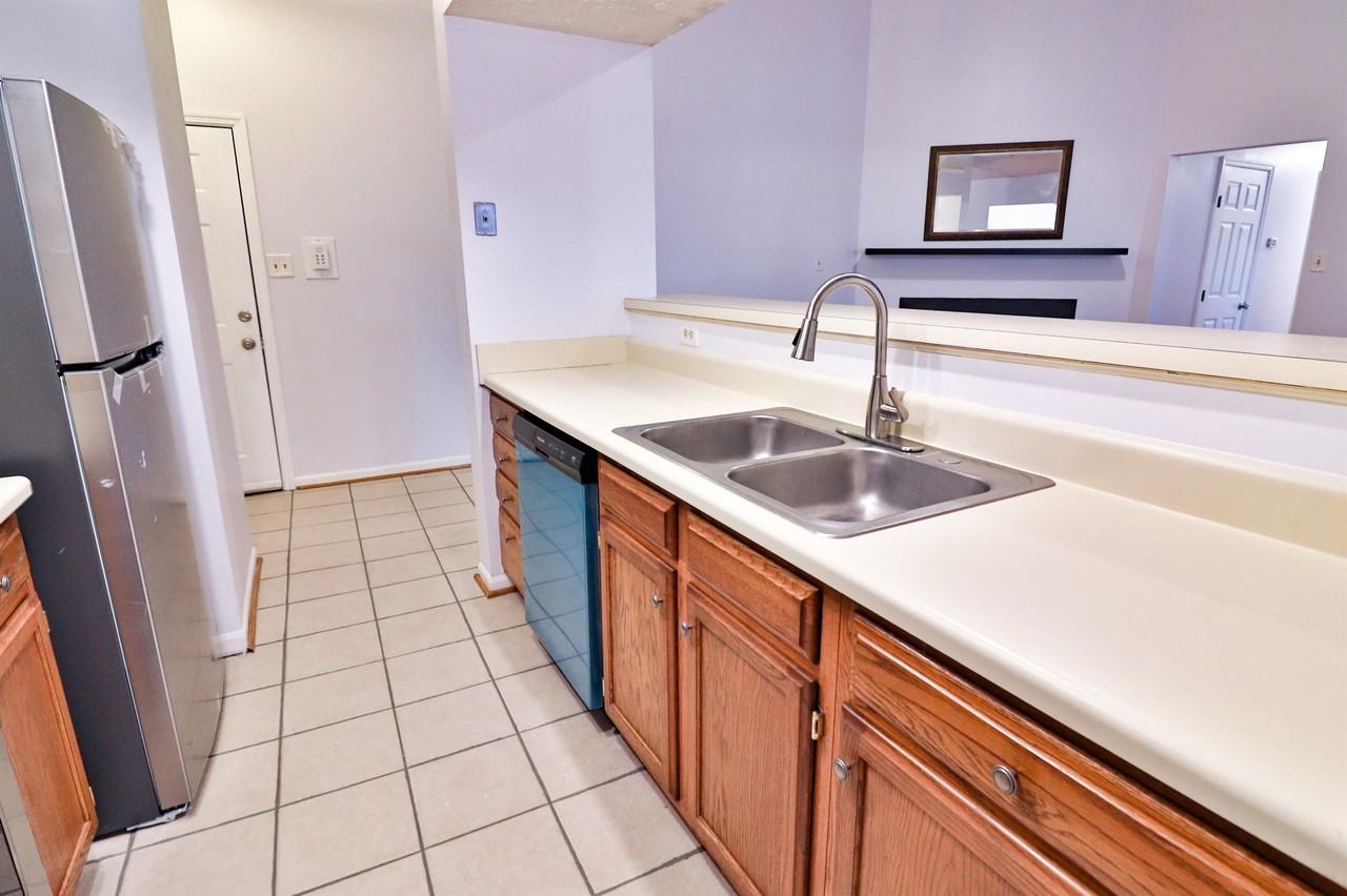 13110 Briarcliff Ter #610 - Photo 6 of 35