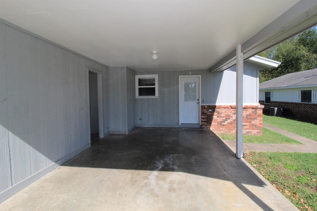 1908 Sycamore Pl #1 - Photo 2 of 23