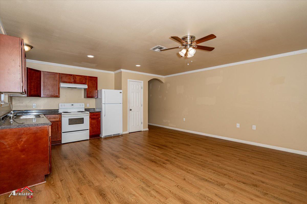 304 Stoner Ave #1 - Photo 2 of 12