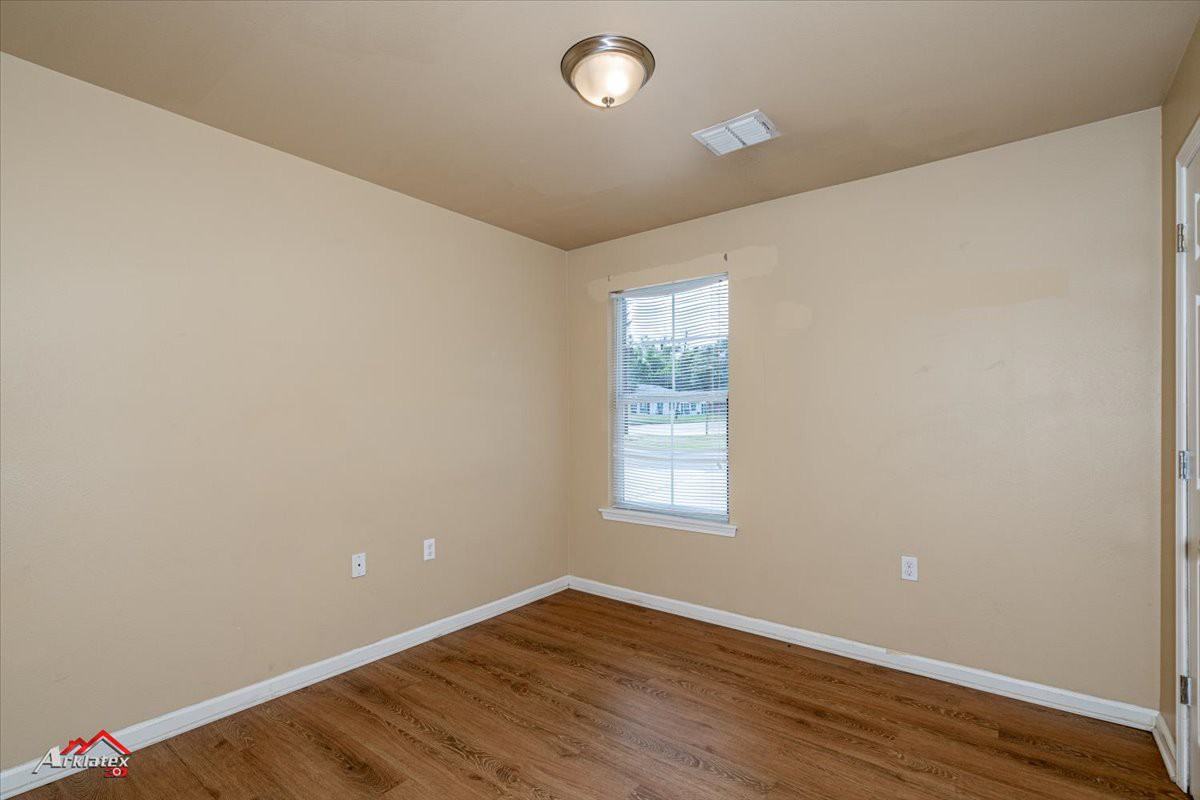304 Stoner Ave #1 - Photo 5 of 12