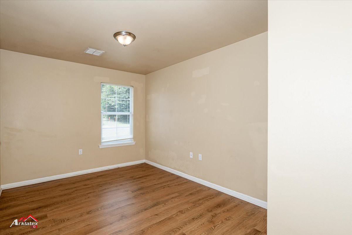 304 Stoner Ave #1 - Photo 7 of 12