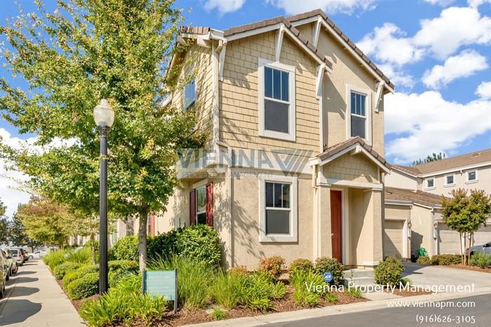 3071 Tice Creek Way - Photo 3 of 46