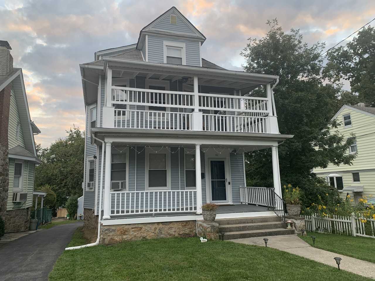 42 Dewey Ave - Photo 2 of 22