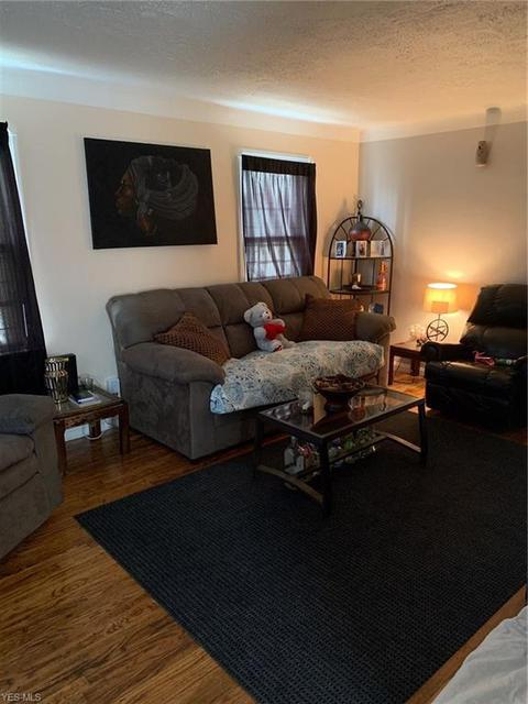 11321 Dove Ave - Photo 2 of 10