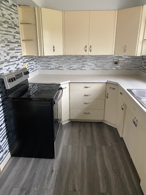 3112 Andrew Ave - Photo 3 of 16