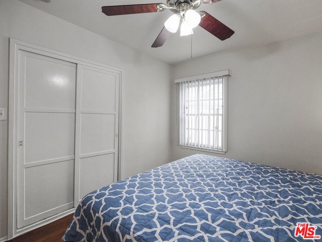 5444 Hermitage Ave - Photo 3 of 11