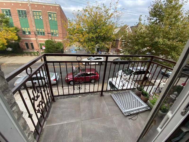 1835 Bogart Ave #2 - Photo 3 of 11