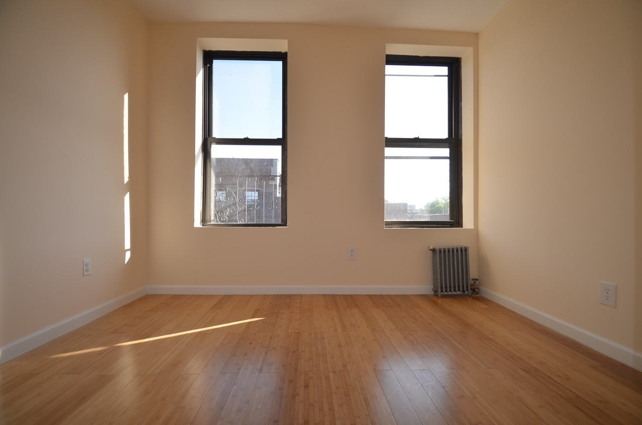 277 W 150th St #8