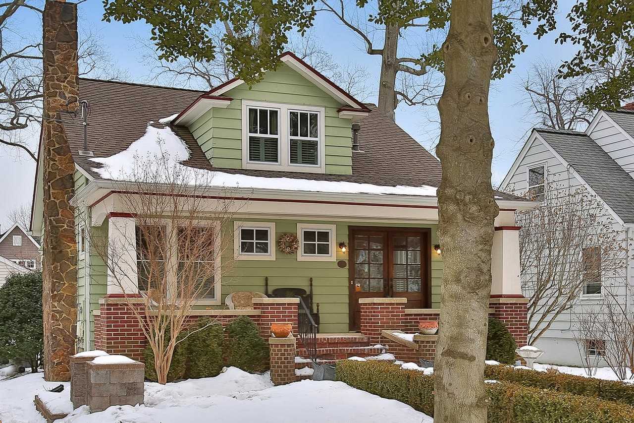 25 Lennox Ave - Photo 2 of 22