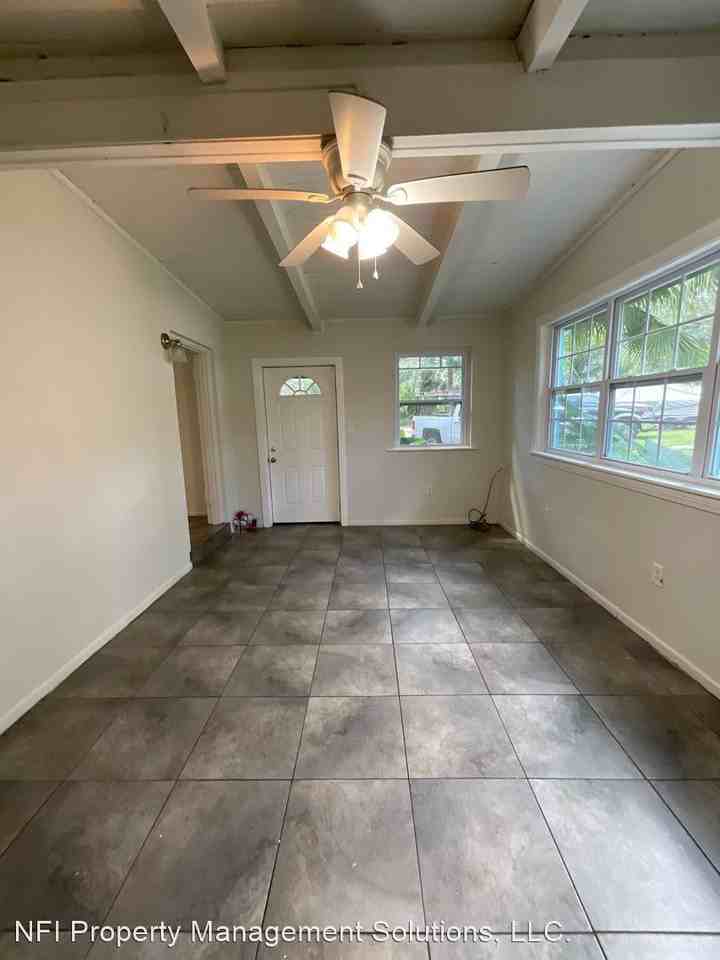 4 Idaho Ct - Photo 2 of 14