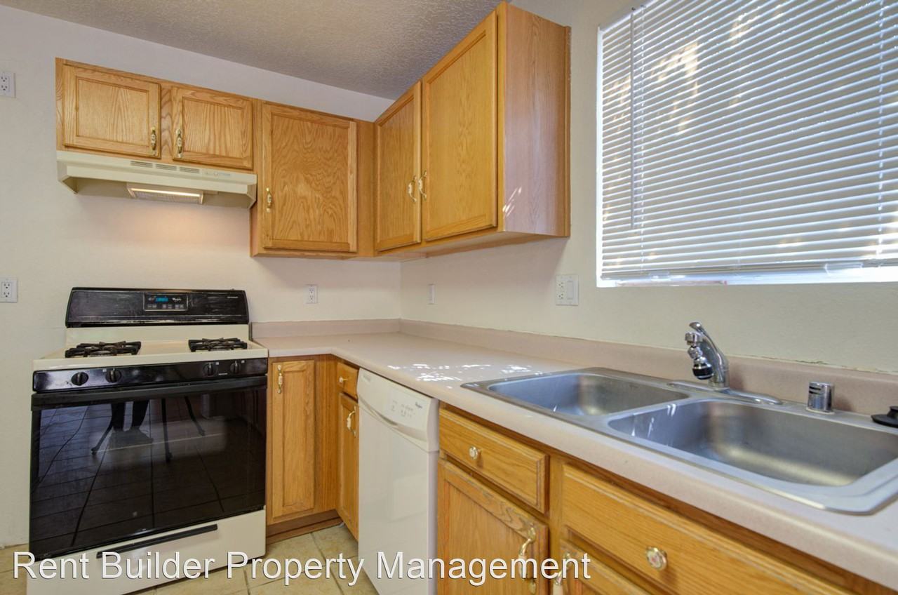 7700 Amy Marie Ct Nw - Photo 3 of 33