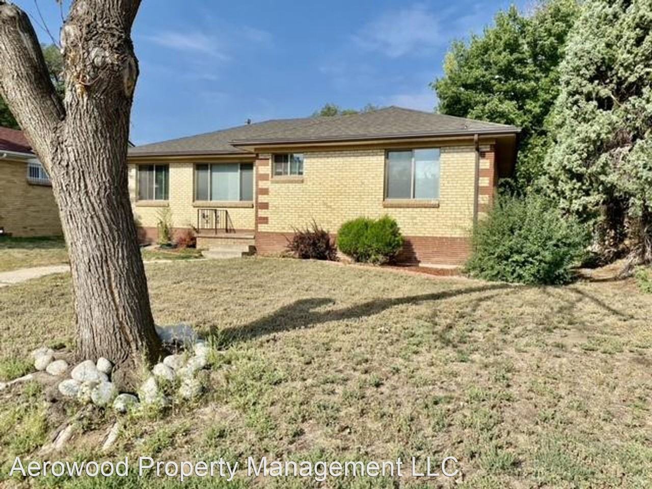 2391 Jamaica St - Photo 2 of 14