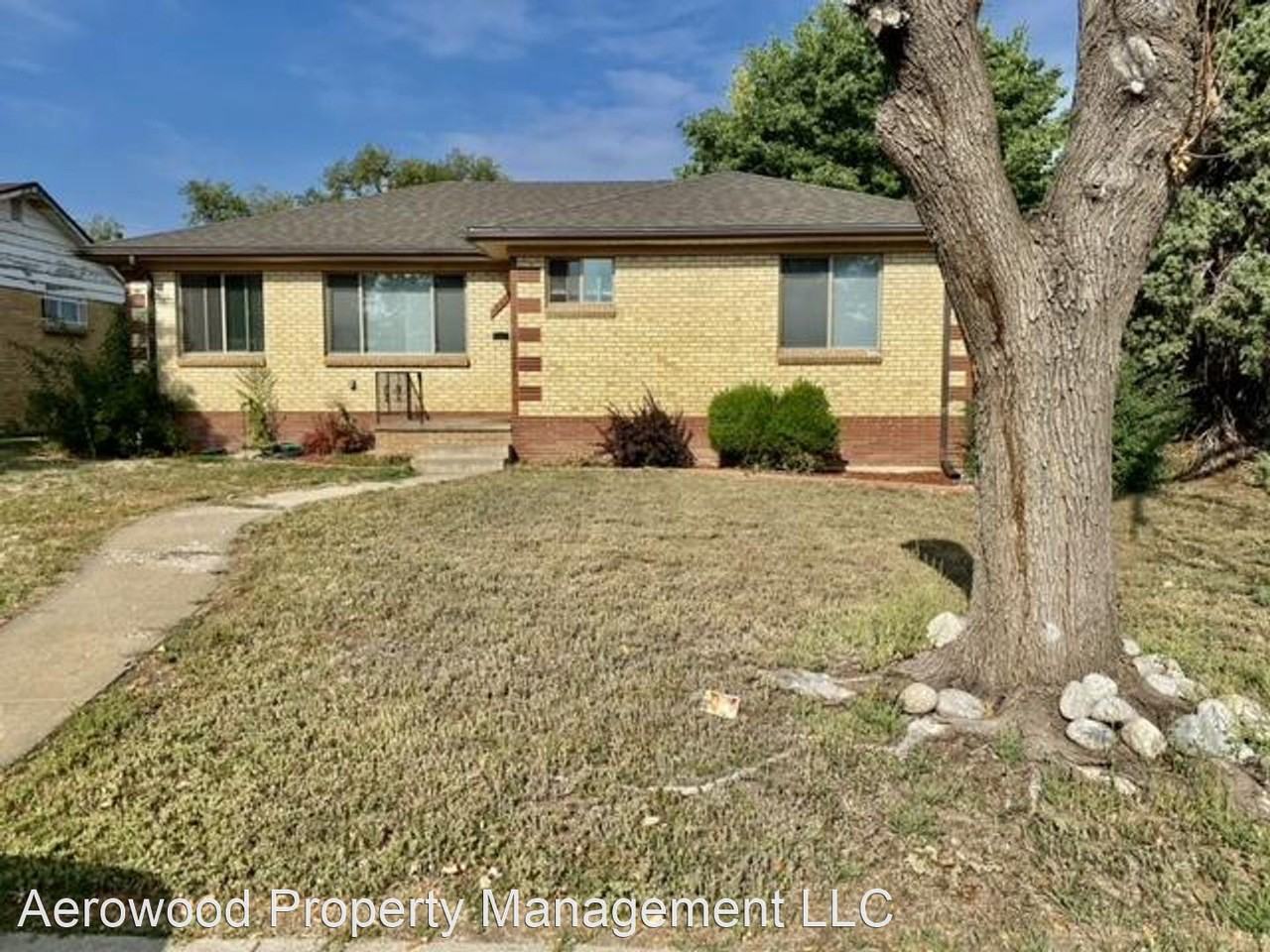 2391 Jamaica St - Photo 3 of 14