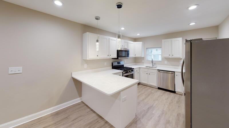 224 N Rose St - Photo 2 of 26