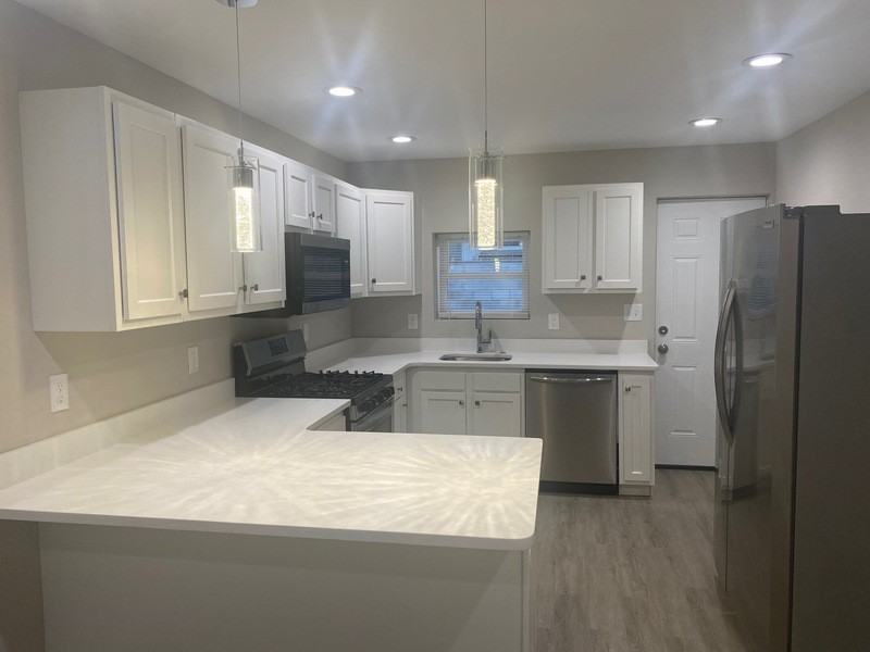224 N Rose St - Photo 7 of 26