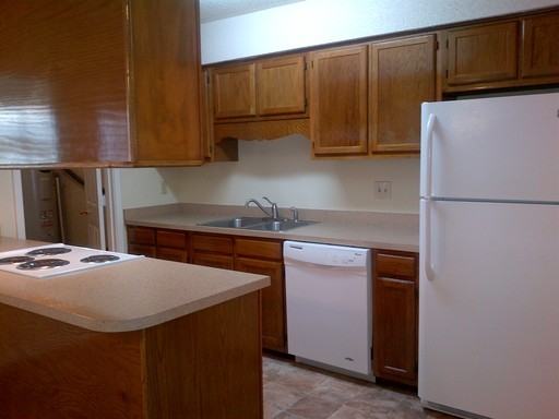 4240 Big Ben Ct - Photo 3 of 5