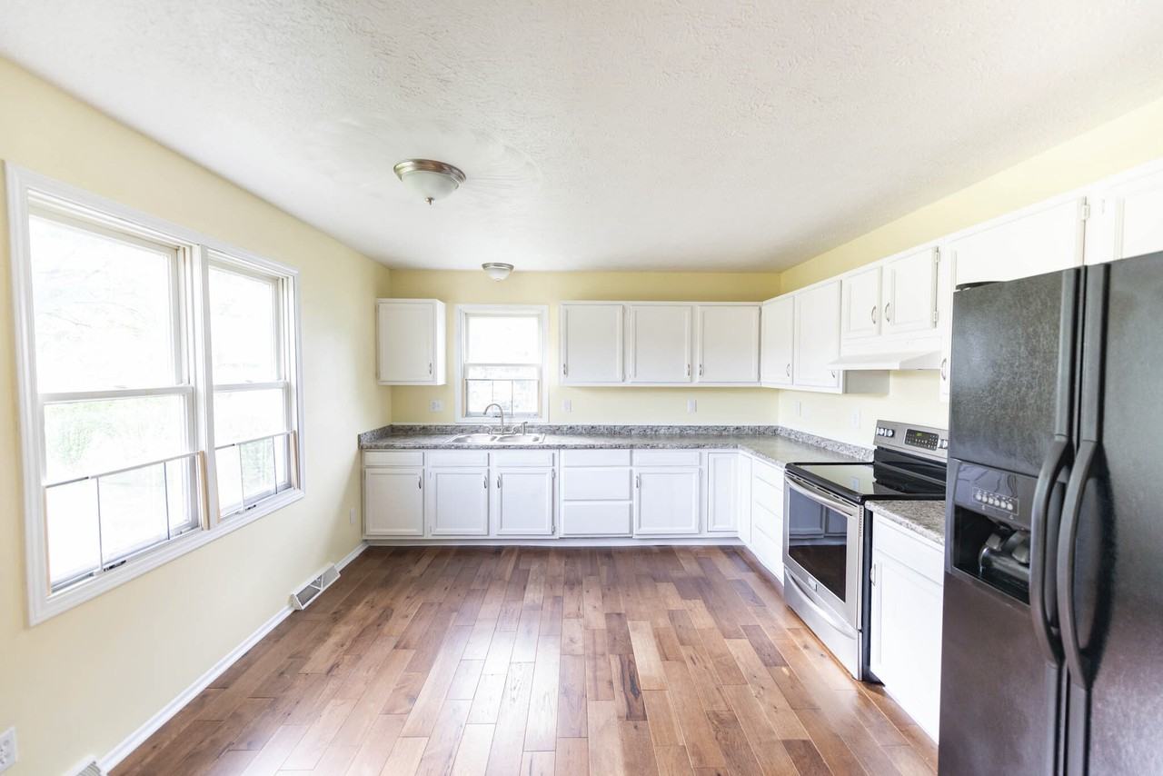 512 Watson Pl Se - Photo 3 of 12
