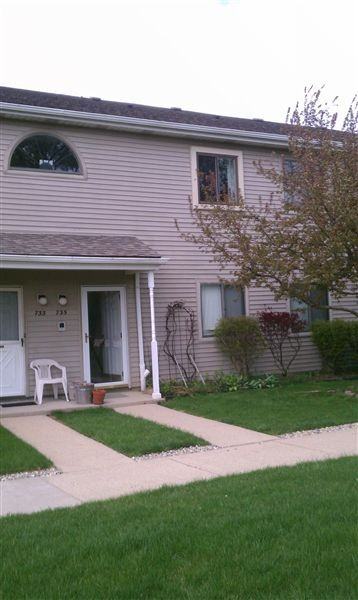 735 Clubhouse Dr - Photo 2 of 4