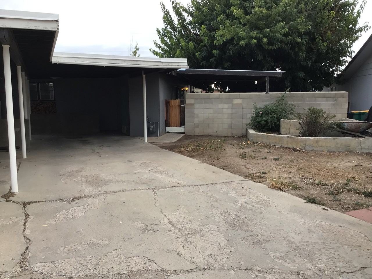 404 Heiland Road - Photo 2 of 27