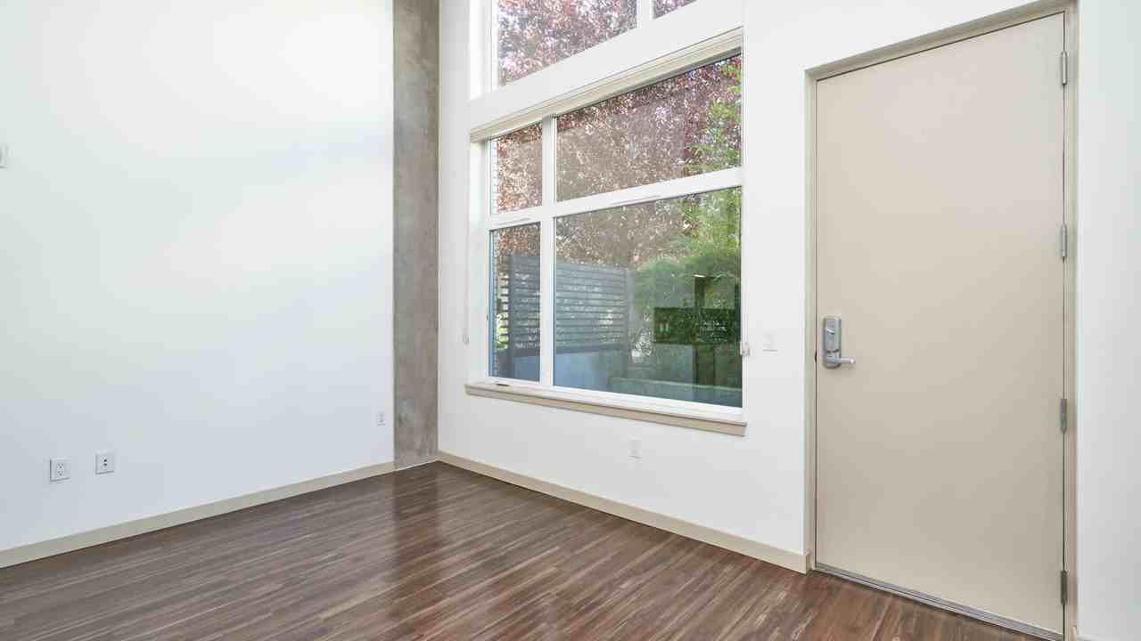 Odin - Photo 7 of 50