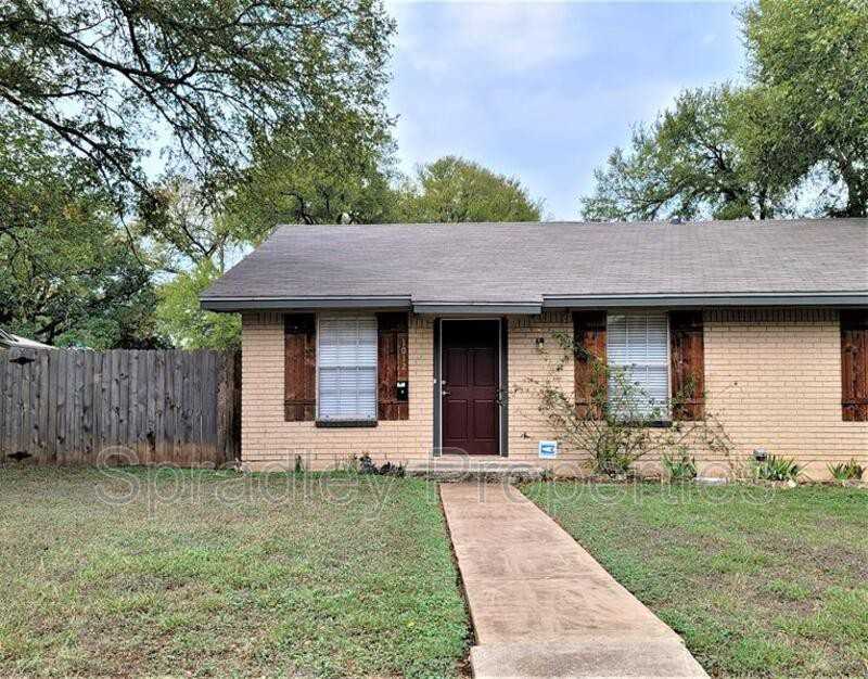 1012 N Wall St - Photo 2 of 8