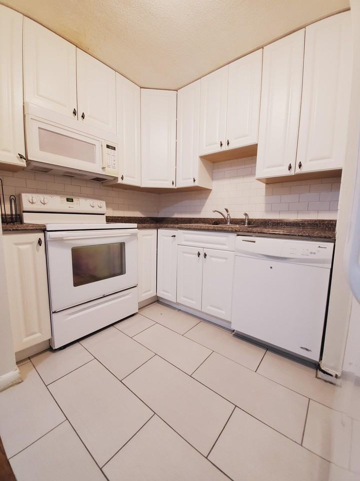 10 Scottfield Road #3