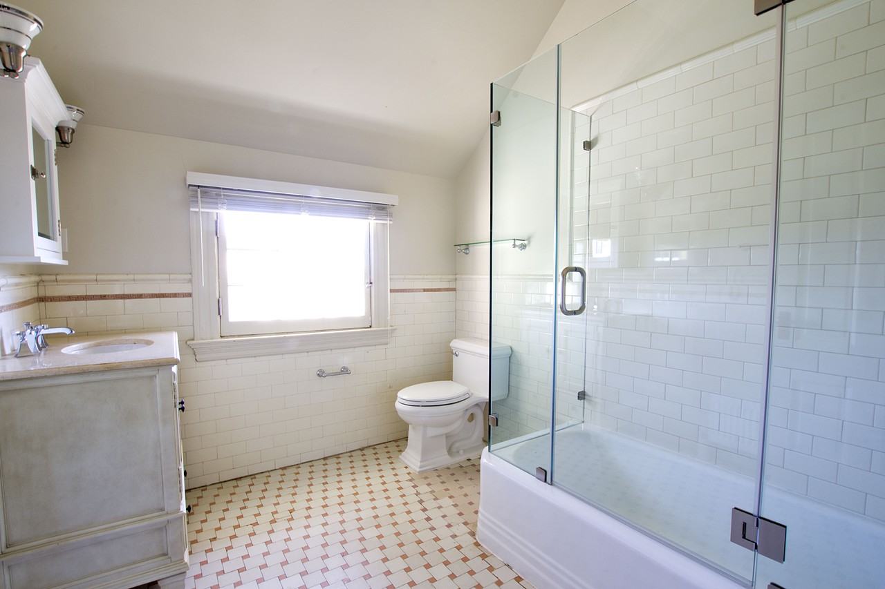 1810 Wyman Avenue - Photo 7 of 19