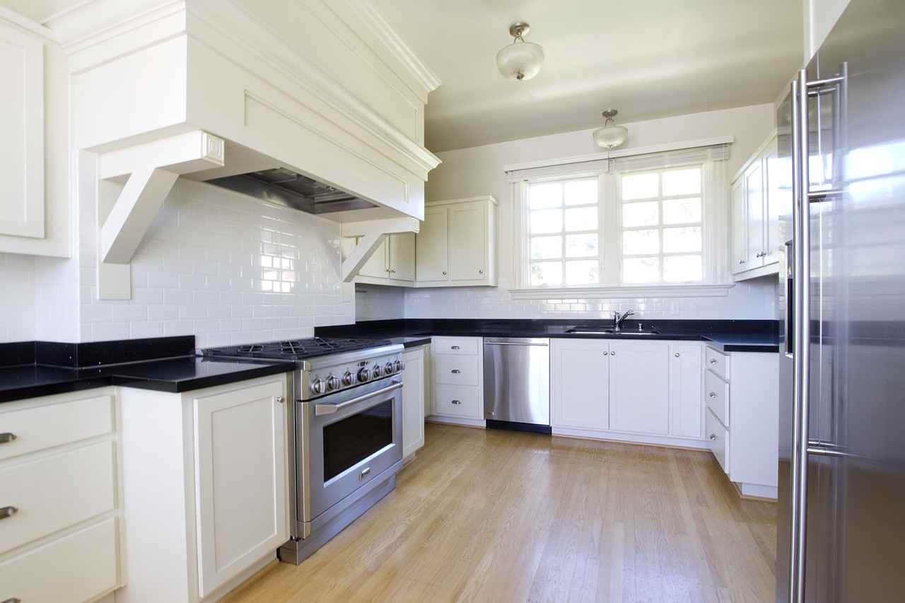 1810 Wyman Avenue - Photo 3 of 19