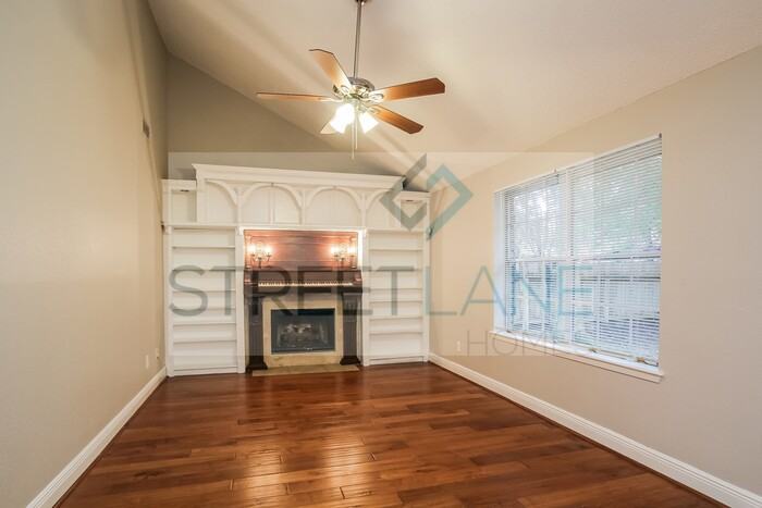 90 Sandpebble Dr - Photo 3 of 15