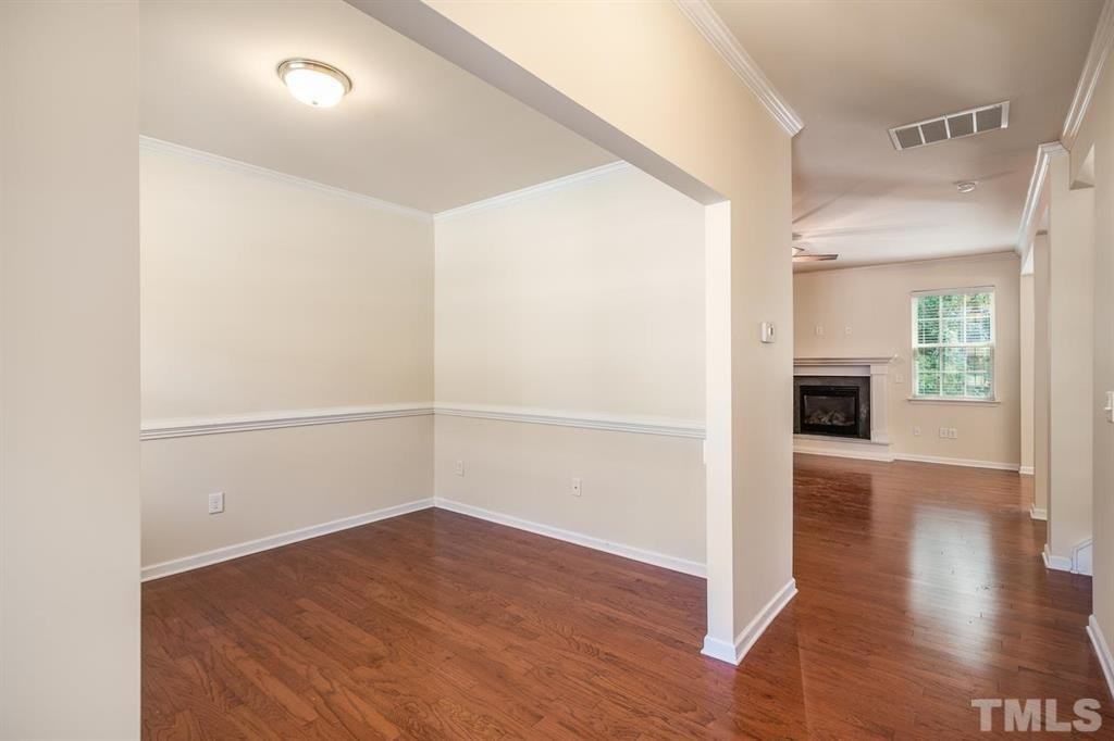 2033 Longmont Dr #1 - Photo 2 of 23