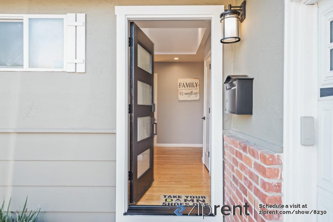 1060 Wallace Dr - Photo 3 of 21