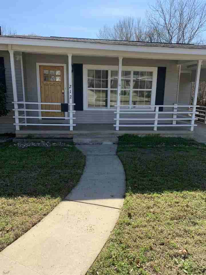 212 Lyman Dr #1 - Photo 2 of 31