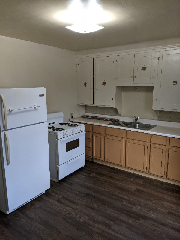 746 1/2 Hackett St - Photo 5 of 16