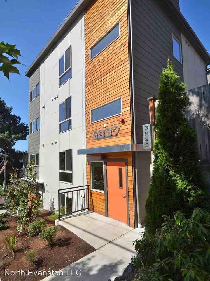 3835 Evanston Ave N - Photo 2 of 9