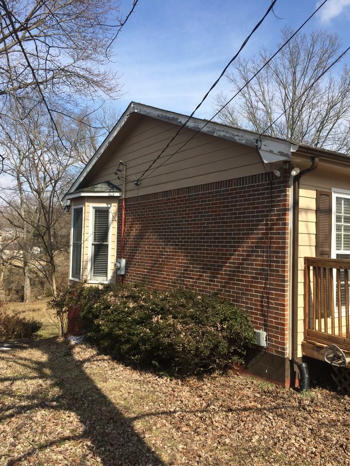 4864 Shoshone Dr - Photo 2 of 15