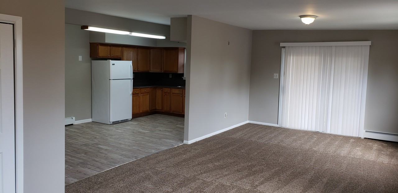 1007 Fairview Rd - Photo 3 of 5