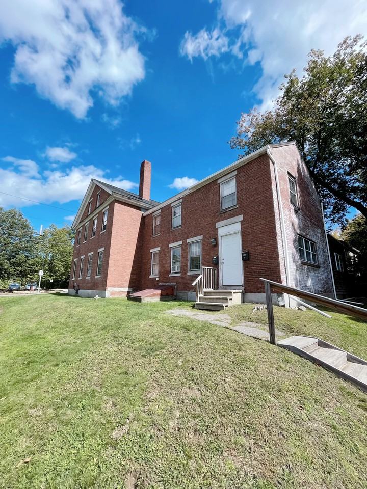 18 Spruce St - Photo 2 of 2