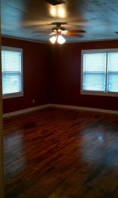 302 E 4th St - Photo 2 of 8