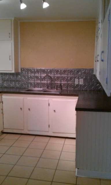 302 E 4th St - Photo 3 of 8