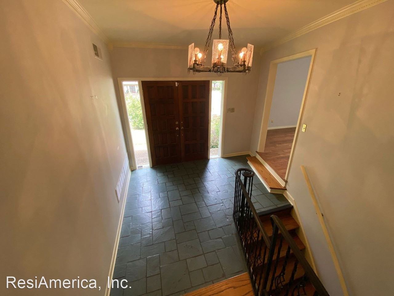 6693 Monmouth Dr - Photo 2 of 16
