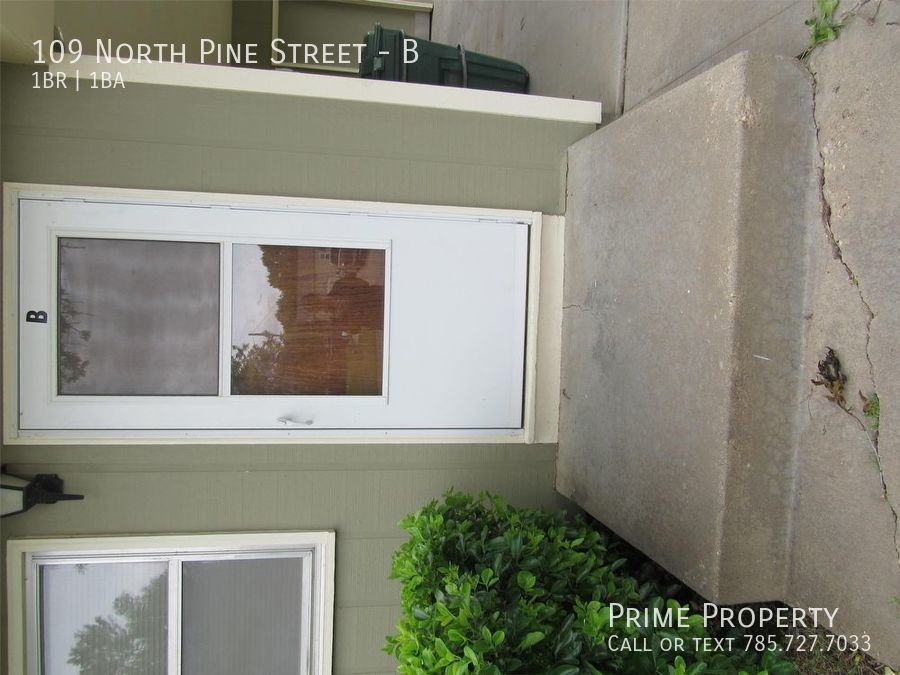 109 N Pine St #B - Photo 2 of 6
