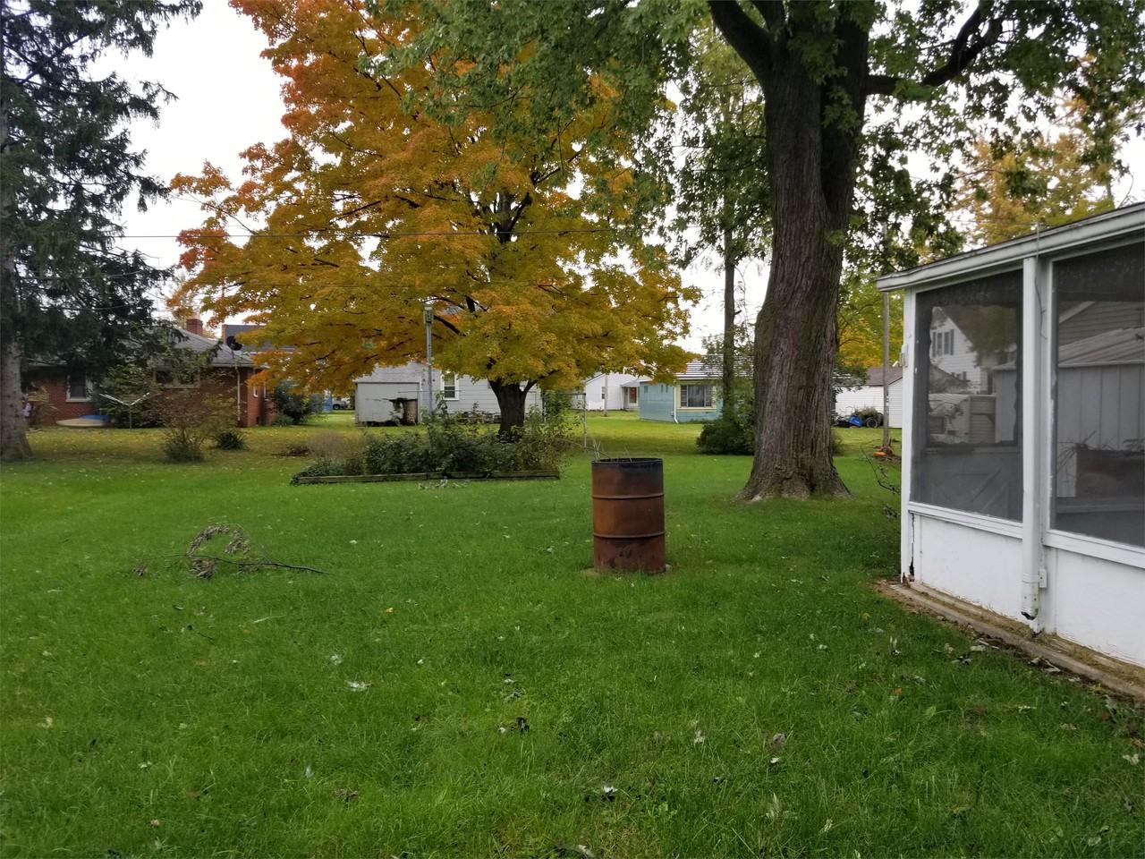 711 E 5th St #1 - Photo 3 of 11