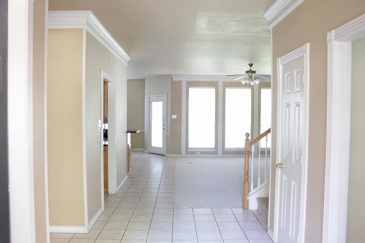 914 Dove Creek Trl #0 - Photo 2 of 17