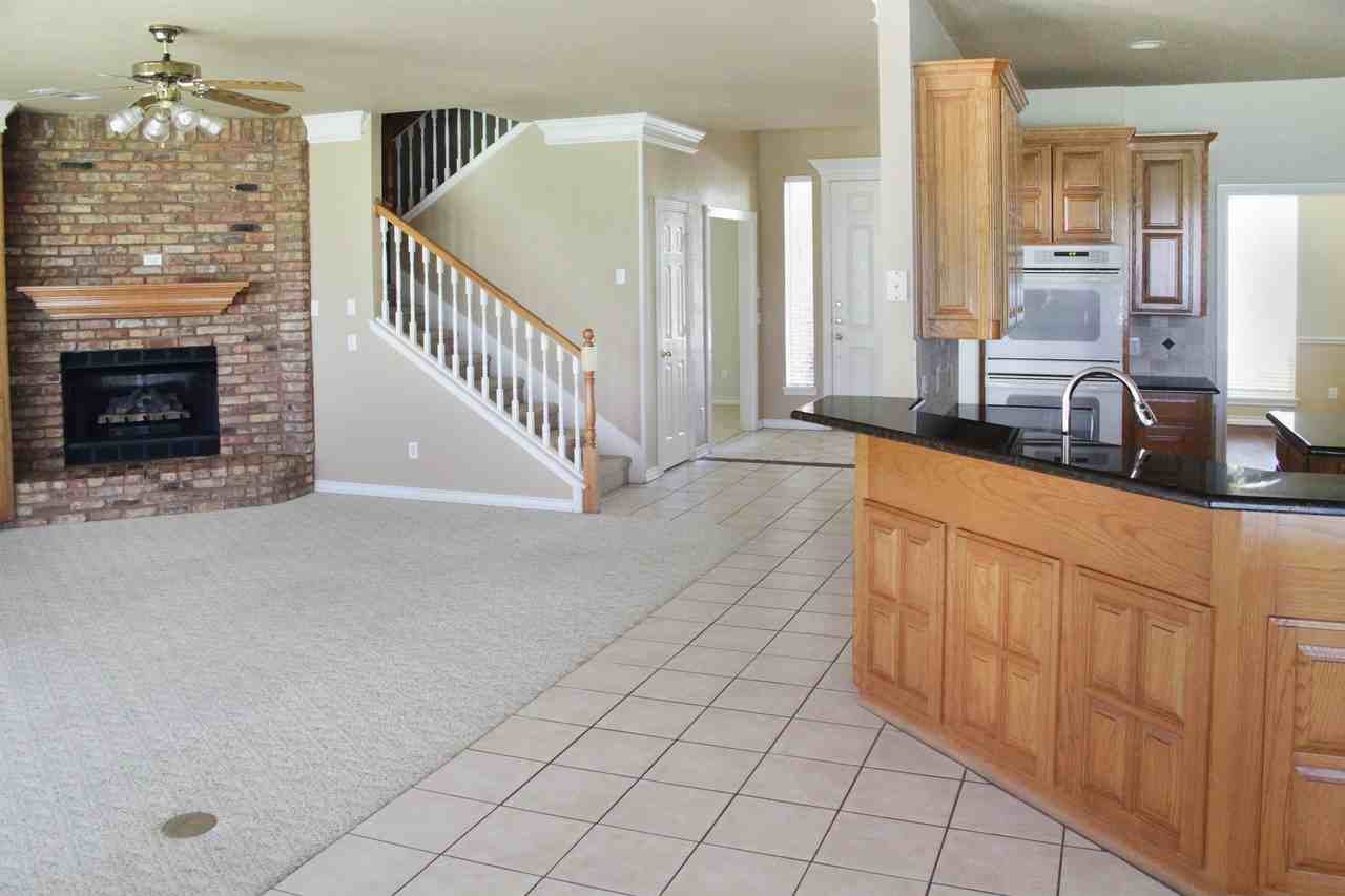 914 Dove Creek Trl #0 - Photo 3 of 17