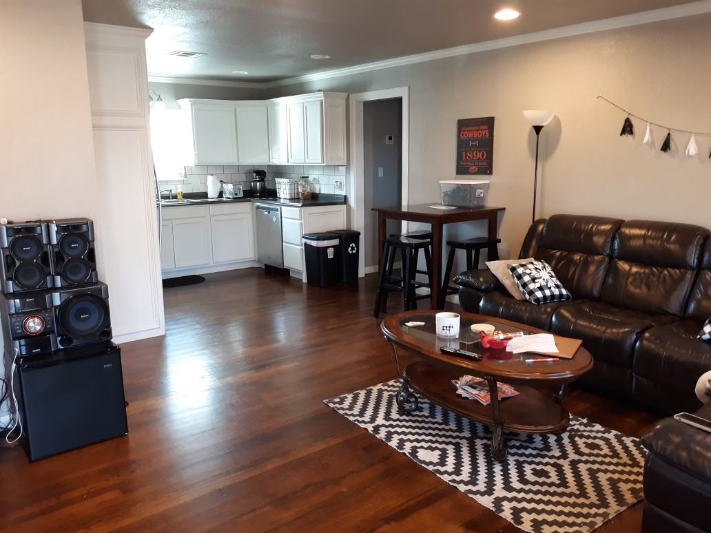 1120 S Walnut St #1 - Photo 2 of 7